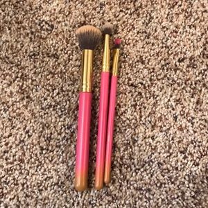 Limited Addition! Luxie brushes